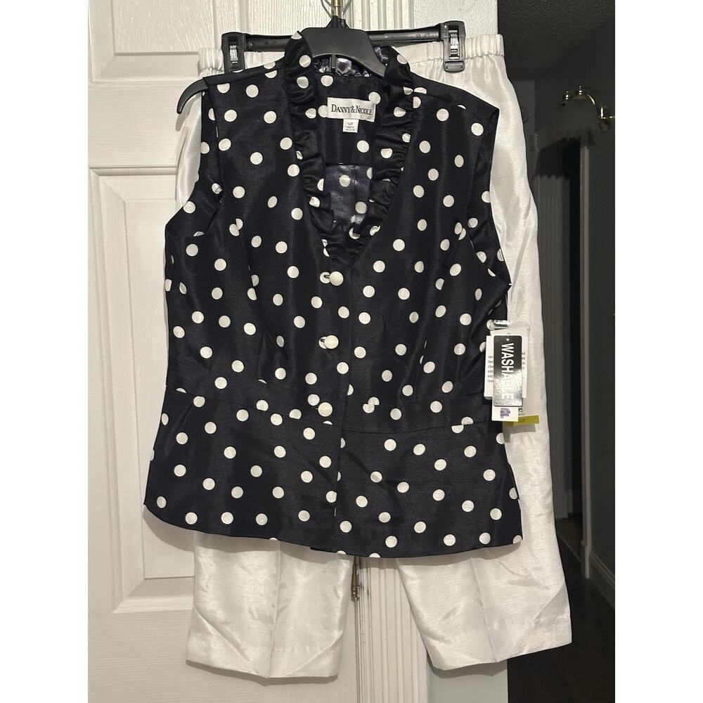 NWT Danny & Nicole Navy Blue Polka Dot Top With White Pants Suit Sz 14P